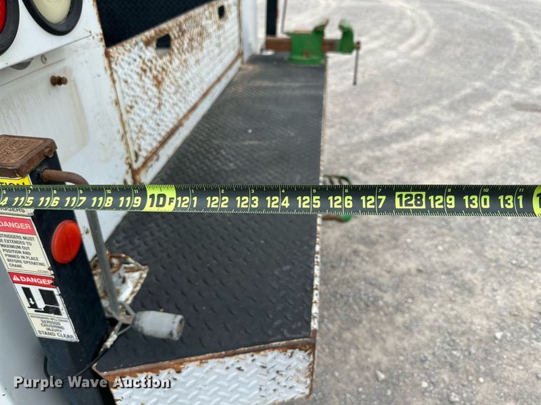 image for item KM9861 2018  Ford F350 Super Duty  SuperCab utility bed pickup truck