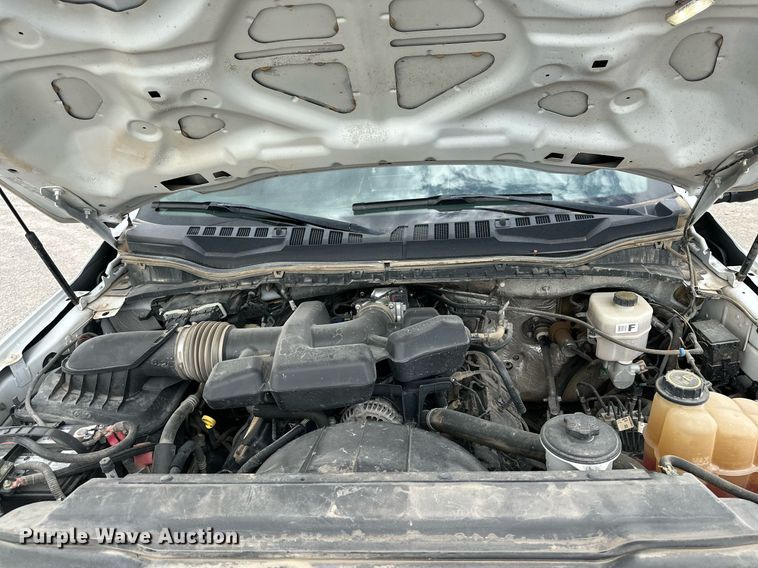 image for item KM9861 2018  Ford F350 Super Duty  SuperCab utility bed pickup truck