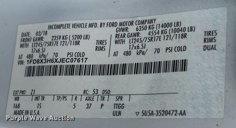 image for item KM9861 2018  Ford F350 Super Duty  SuperCab utility bed pickup truck