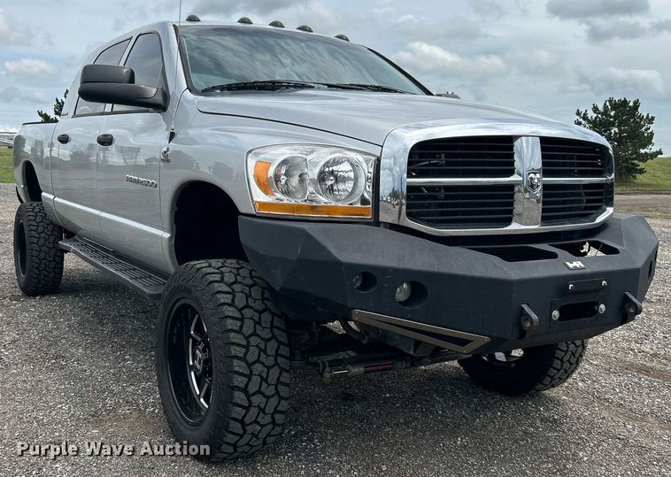 image for item KW9172 2006 Dodge Ram 2500  Mega Cab pickup truck