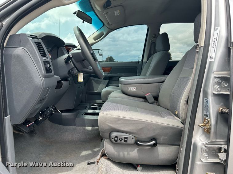 image for item KW9172 2006 Dodge Ram 2500  Mega Cab pickup truck