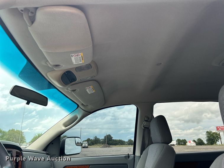 image for item KW9172 2006 Dodge Ram 2500  Mega Cab pickup truck