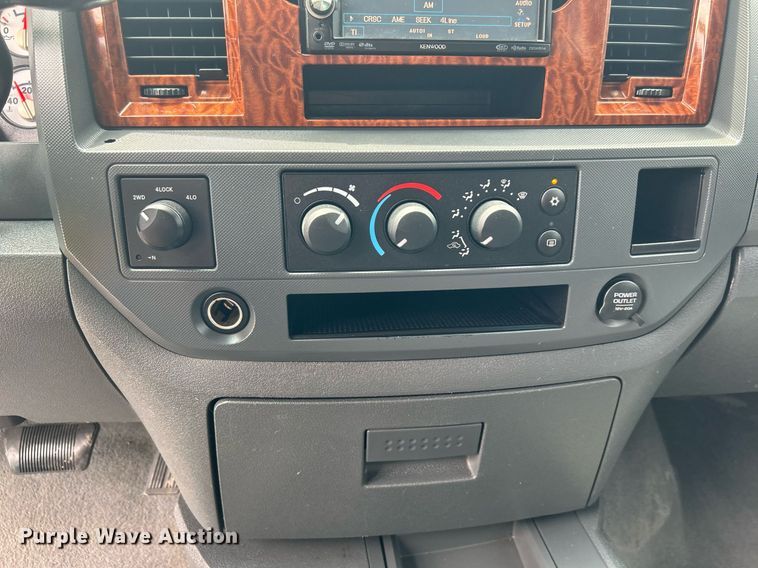 image for item KW9172 2006 Dodge Ram 2500  Mega Cab pickup truck