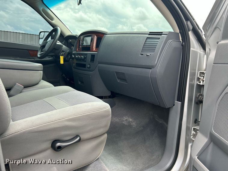 image for item KW9172 2006 Dodge Ram 2500  Mega Cab pickup truck