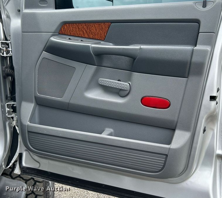 image for item KW9172 2006 Dodge Ram 2500  Mega Cab pickup truck