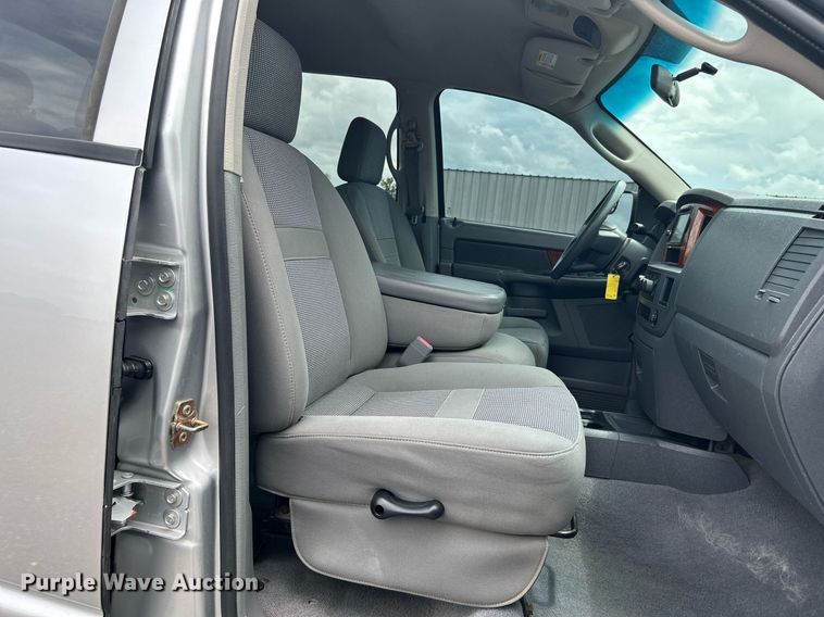 image for item KW9172 2006 Dodge Ram 2500  Mega Cab pickup truck