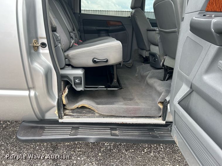 image for item KW9172 2006 Dodge Ram 2500  Mega Cab pickup truck