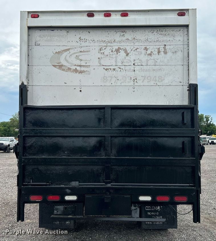 image for item KW9173 2007 Mitsubishi FUSO  box truck