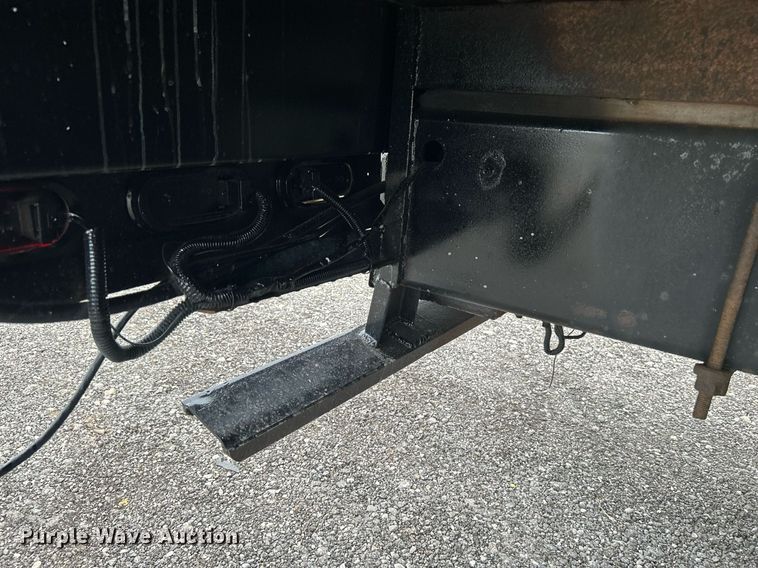 image for item KW9173 2007 Mitsubishi FUSO  box truck