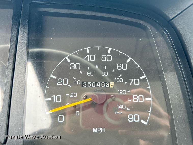 image for item KW9173 2007 Mitsubishi FUSO  box truck