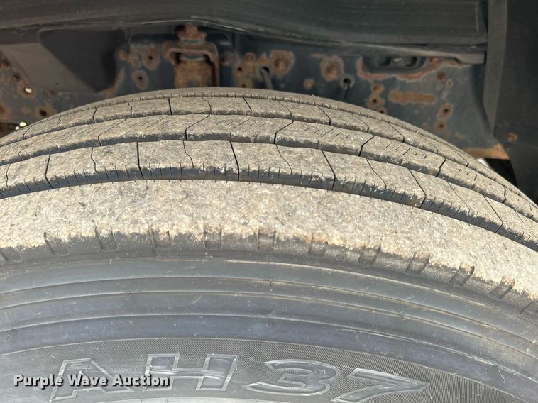 image for item KW9173 2007 Mitsubishi FUSO  box truck