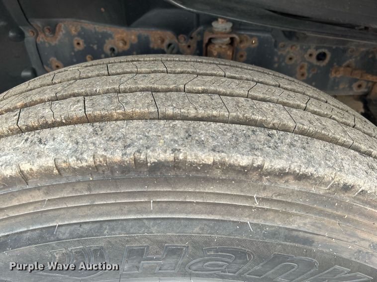 image for item KW9173 2007 Mitsubishi FUSO  box truck