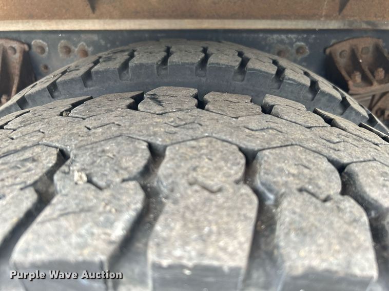 image for item KW9173 2007 Mitsubishi FUSO  box truck