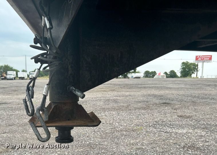 image for item KW9185 2014 Vintage Trailers, LTD. OL828GN  enclosed cargo trailer