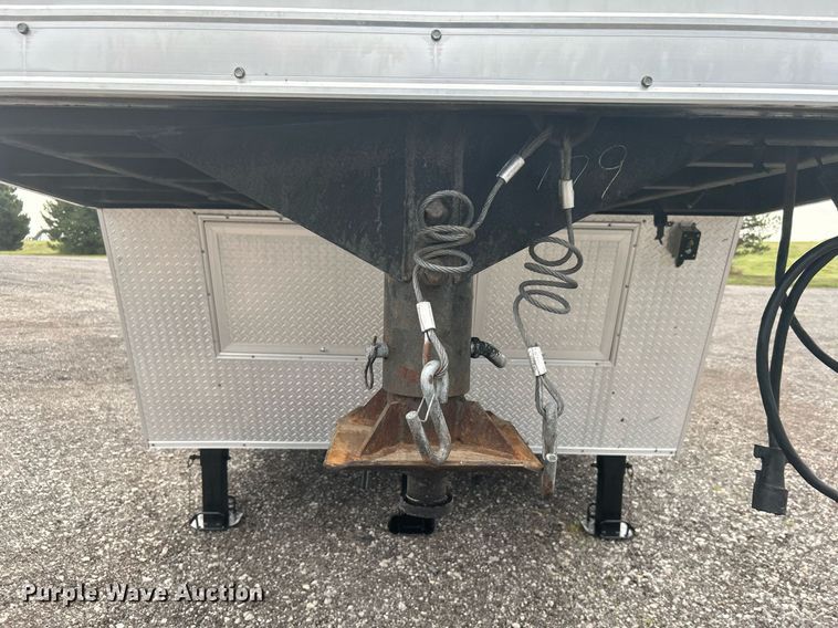 image for item KW9185 2014 Vintage Trailers, LTD. OL828GN  enclosed cargo trailer