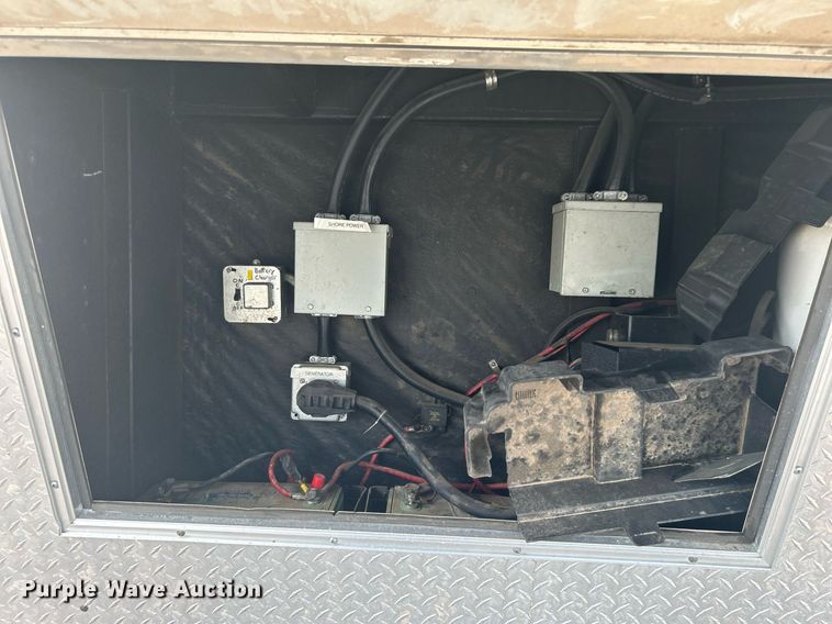 image for item KW9185 2014 Vintage Trailers, LTD. OL828GN  enclosed cargo trailer