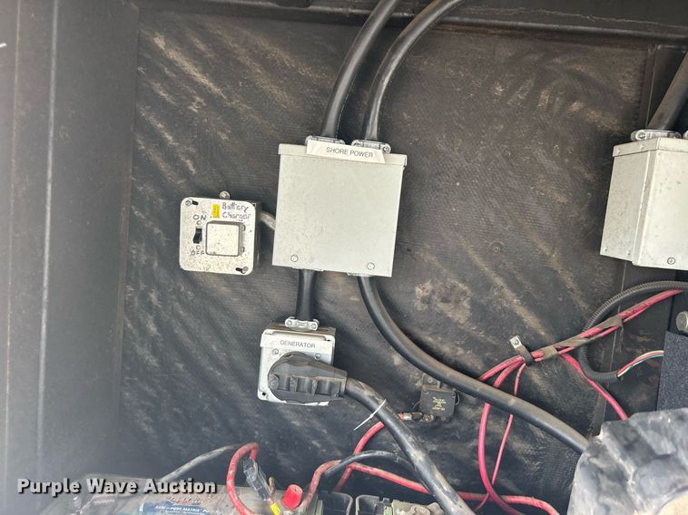 image for item KW9185 2014 Vintage Trailers, LTD. OL828GN  enclosed cargo trailer