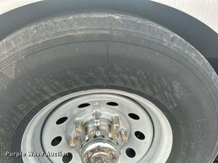 image for item KW9185 2014 Vintage Trailers, LTD. OL828GN  enclosed cargo trailer