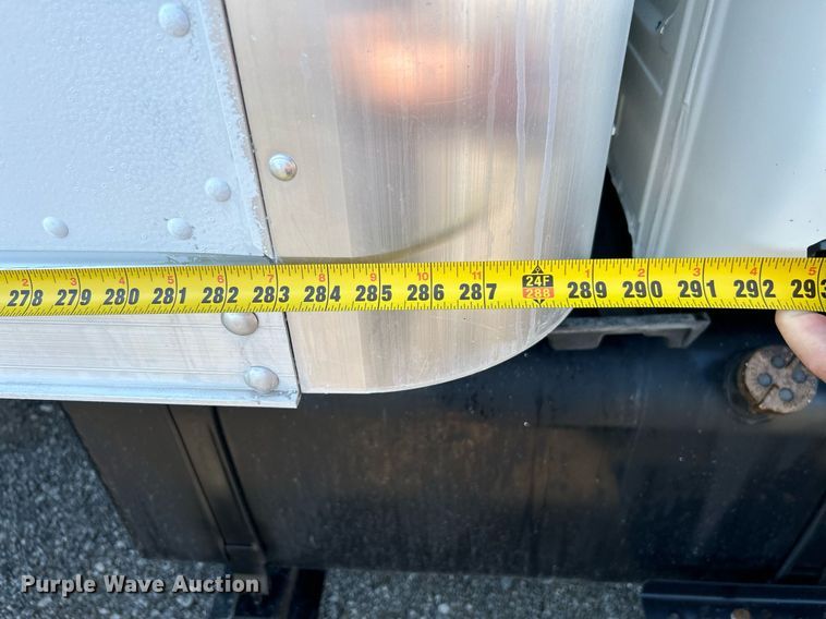 image for item KW9190 2008 Hino 308  box truck