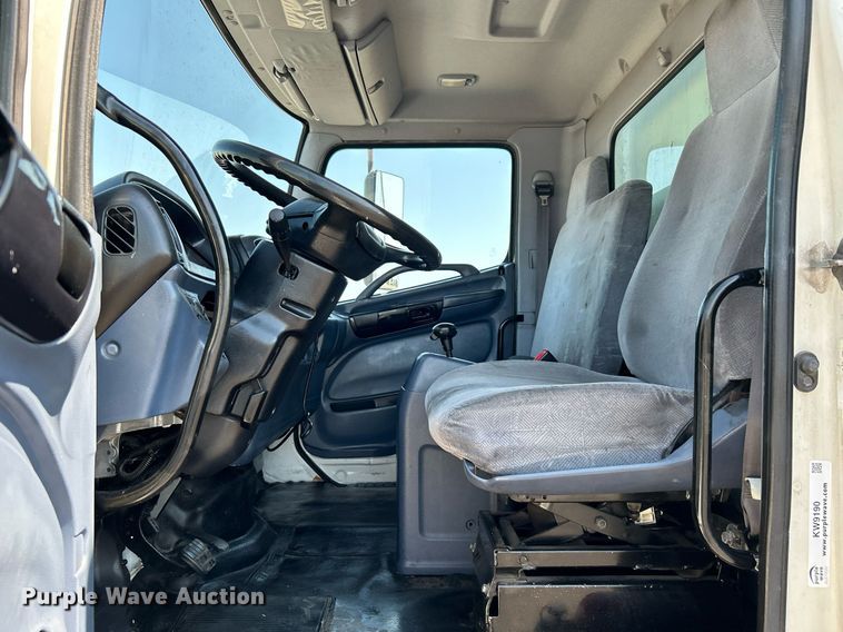 image for item KW9190 2008 Hino 308  box truck