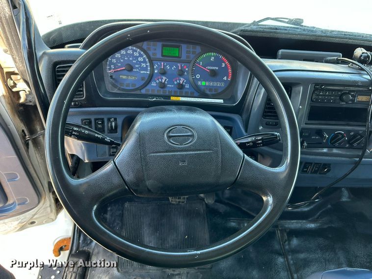 image for item KW9190 2008 Hino 308  box truck