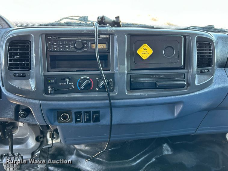 image for item KW9190 2008 Hino 308  box truck