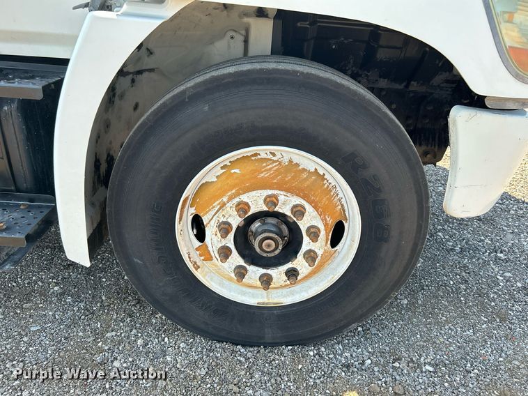 image for item KW9190 2008 Hino 308  box truck