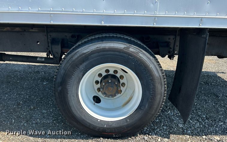 image for item KW9190 2008 Hino 308  box truck