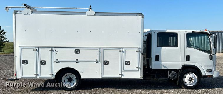 image for item KW9192 2019 Isuzu NPR HD  Crew Cab box truck