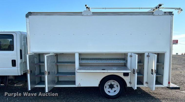 image for item KW9192 2019 Isuzu NPR HD  Crew Cab box truck