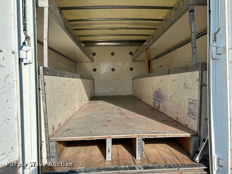 image for item KW9192 2019 Isuzu NPR HD  Crew Cab box truck