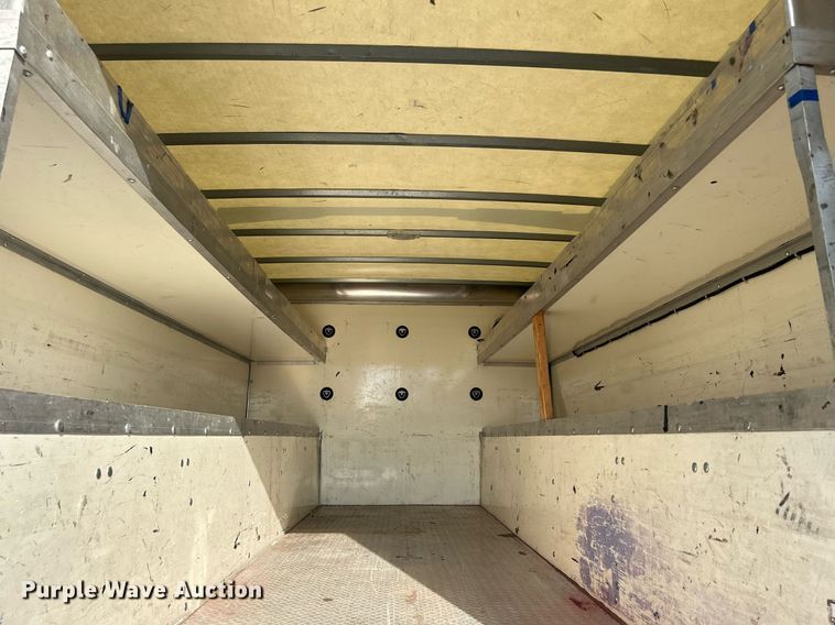 image for item KW9192 2019 Isuzu NPR HD  Crew Cab box truck