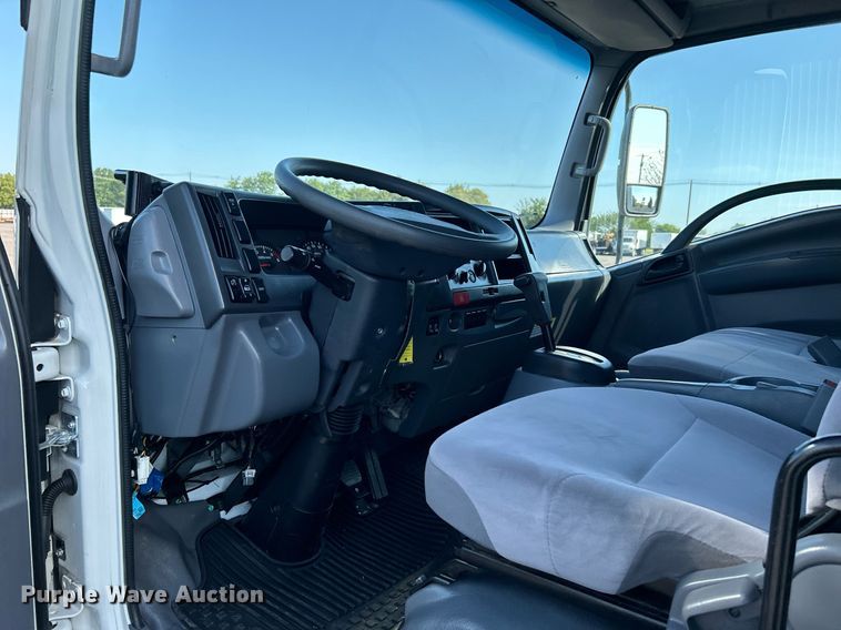 image for item KW9192 2019 Isuzu NPR HD  Crew Cab box truck