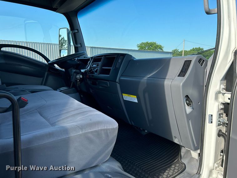 image for item KW9192 2019 Isuzu NPR HD  Crew Cab box truck