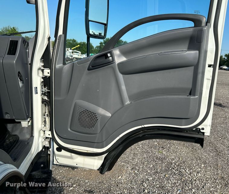 image for item KW9192 2019 Isuzu NPR HD  Crew Cab box truck