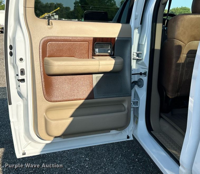 image for item KW9194 2007 Ford F150  SuperCrew pickup truck