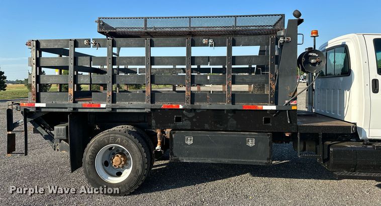 image for item KW9198 2003 GMC C7500  flatbed truck