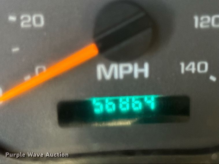 image for item KW9198 2003 GMC C7500  flatbed truck