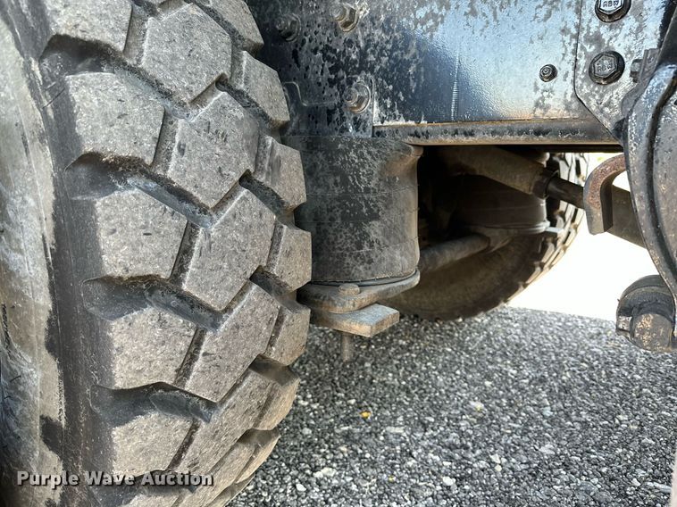 image for item KW9202 1993 International  4900 box truck