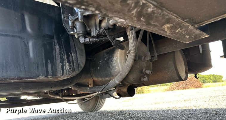 image for item KW9202 1993 International  4900 box truck