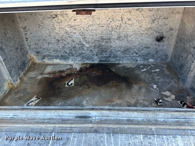 image for item KW9202 1993 International  4900 box truck