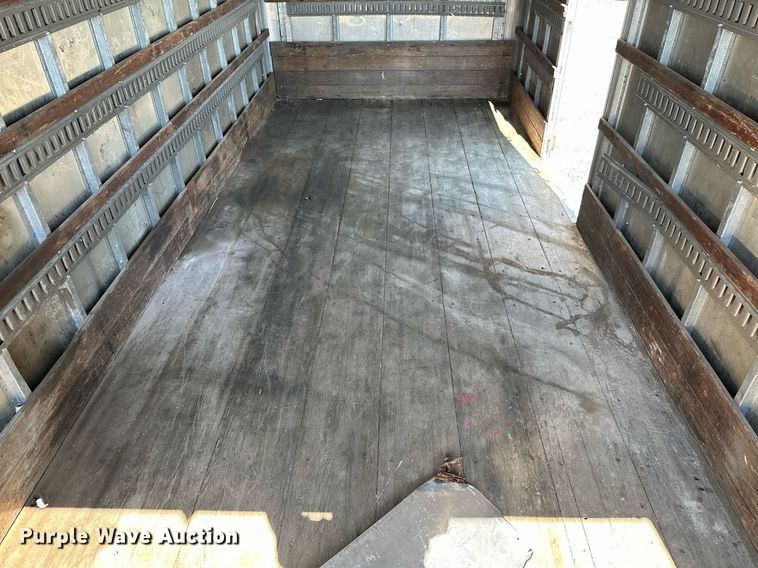 image for item KW9202 1993 International  4900 box truck