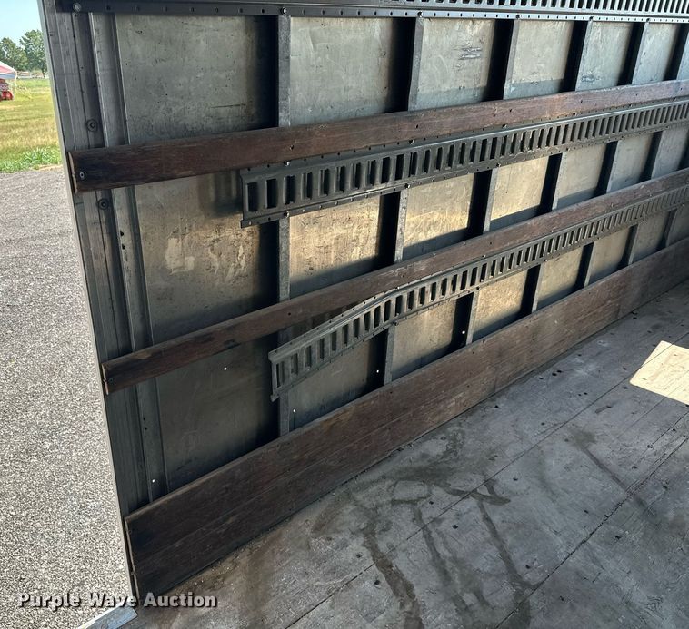 image for item KW9202 1993 International  4900 box truck