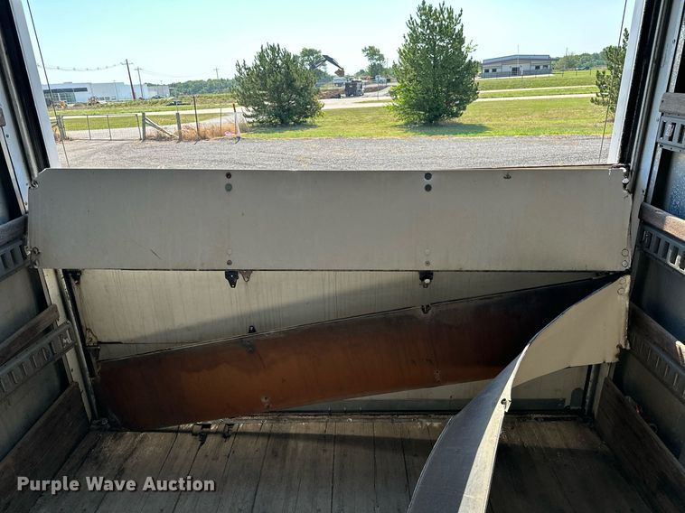 image for item KW9202 1993 International  4900 box truck