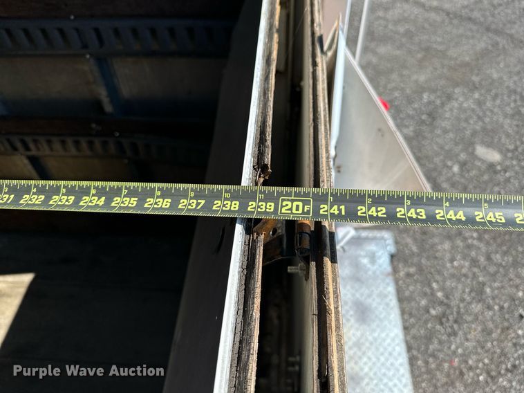 image for item KW9202 1993 International  4900 box truck