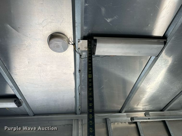 image for item KW9202 1993 International  4900 box truck