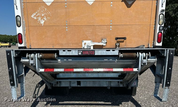image for item KW9202 1993 International  4900 box truck