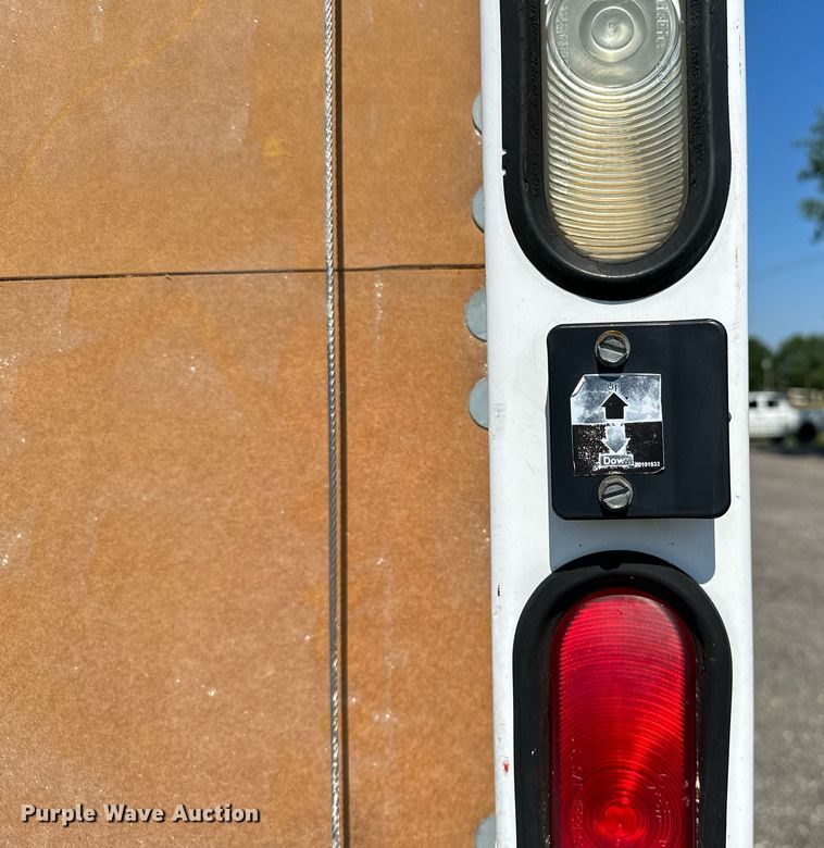 image for item KW9202 1993 International  4900 box truck