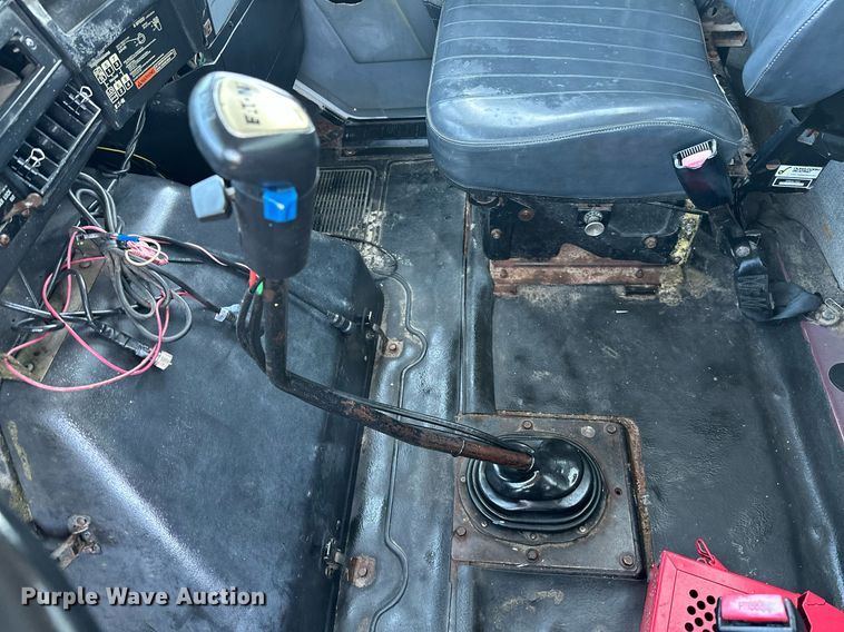 image for item KW9202 1993 International  4900 box truck