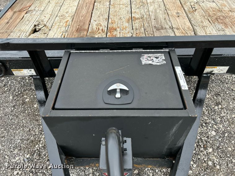 image for item KW9210 2007 Big Tex  utility trailer